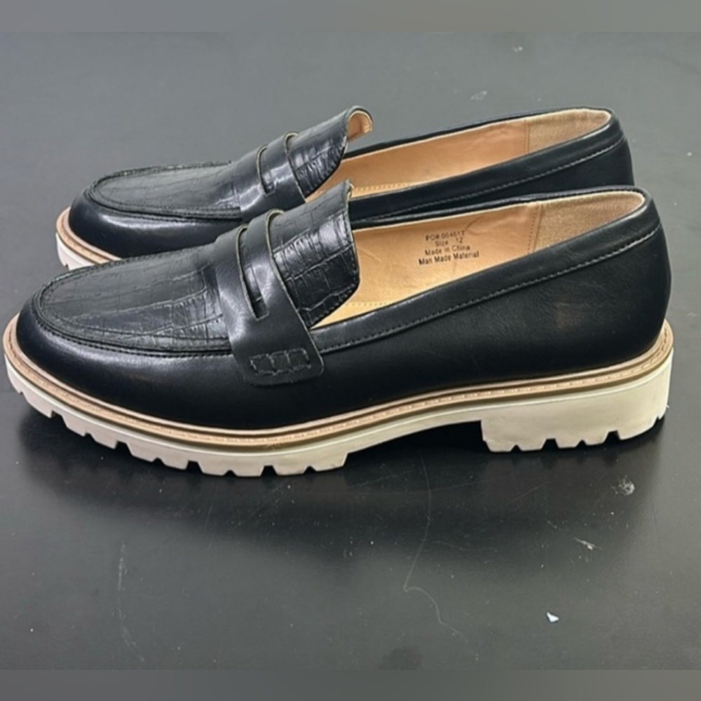 Journee collection kenly tru comfort foam women’s loafters size 12